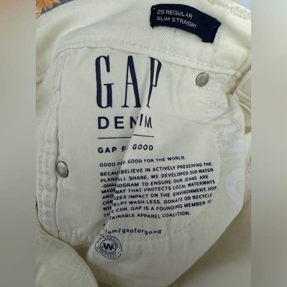 NWT Gap Denim High Rise Slim Straight Stretch Jeans Size 26 2 White Distressed - Picture 7 of 7